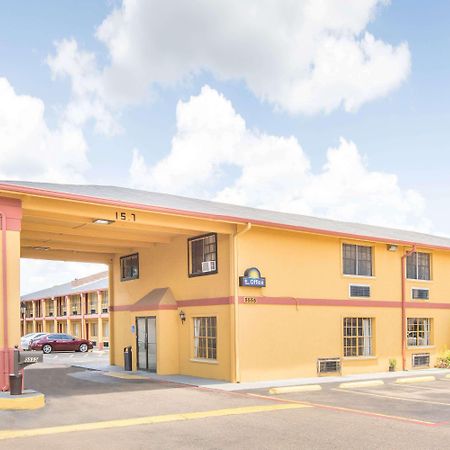 Days Inn & Suites By Wyndham Marshall Eksteriør billede